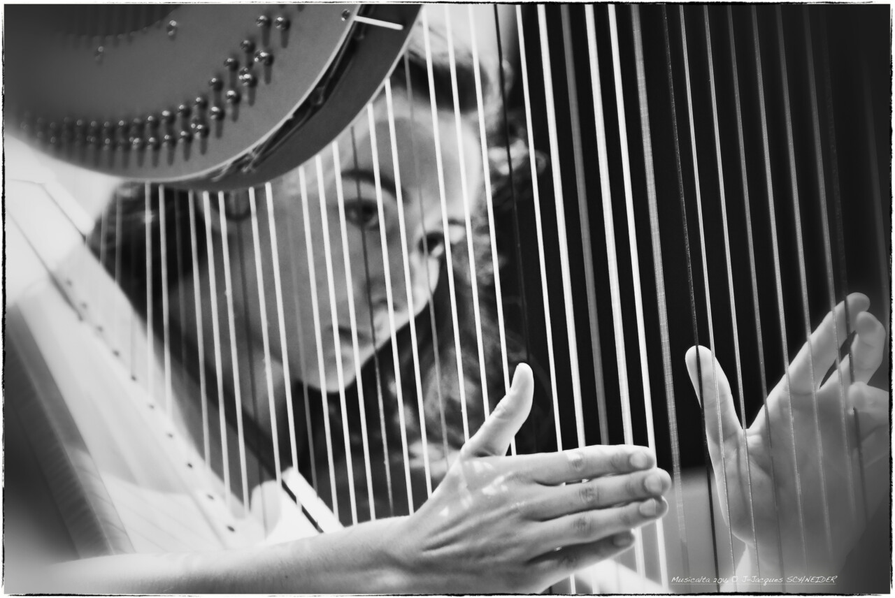 Clara Simarro Röll Harfe - Pariser Rhythmik