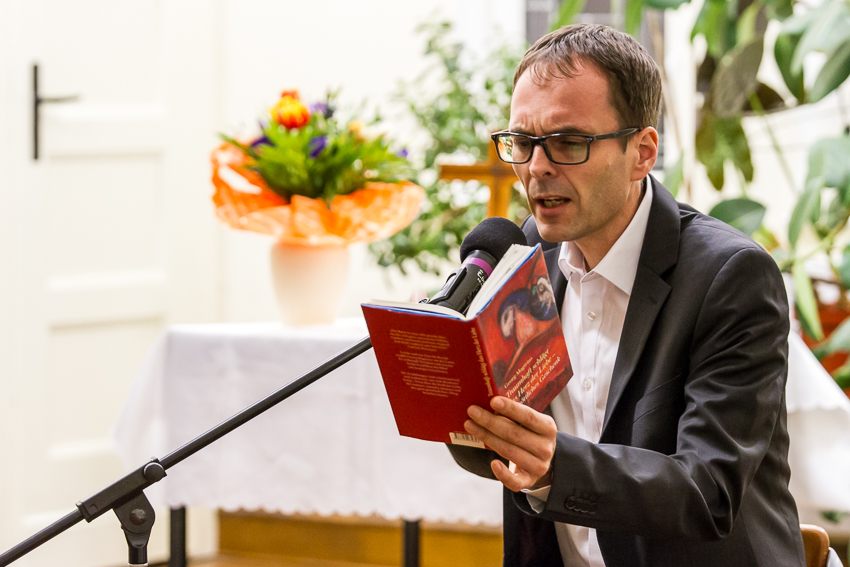 Grill vergnügen in der Hochzeitsnacht - Georg Magirius liest Liebesgeschichten der Bibel - Foto von Matthias Keilholz