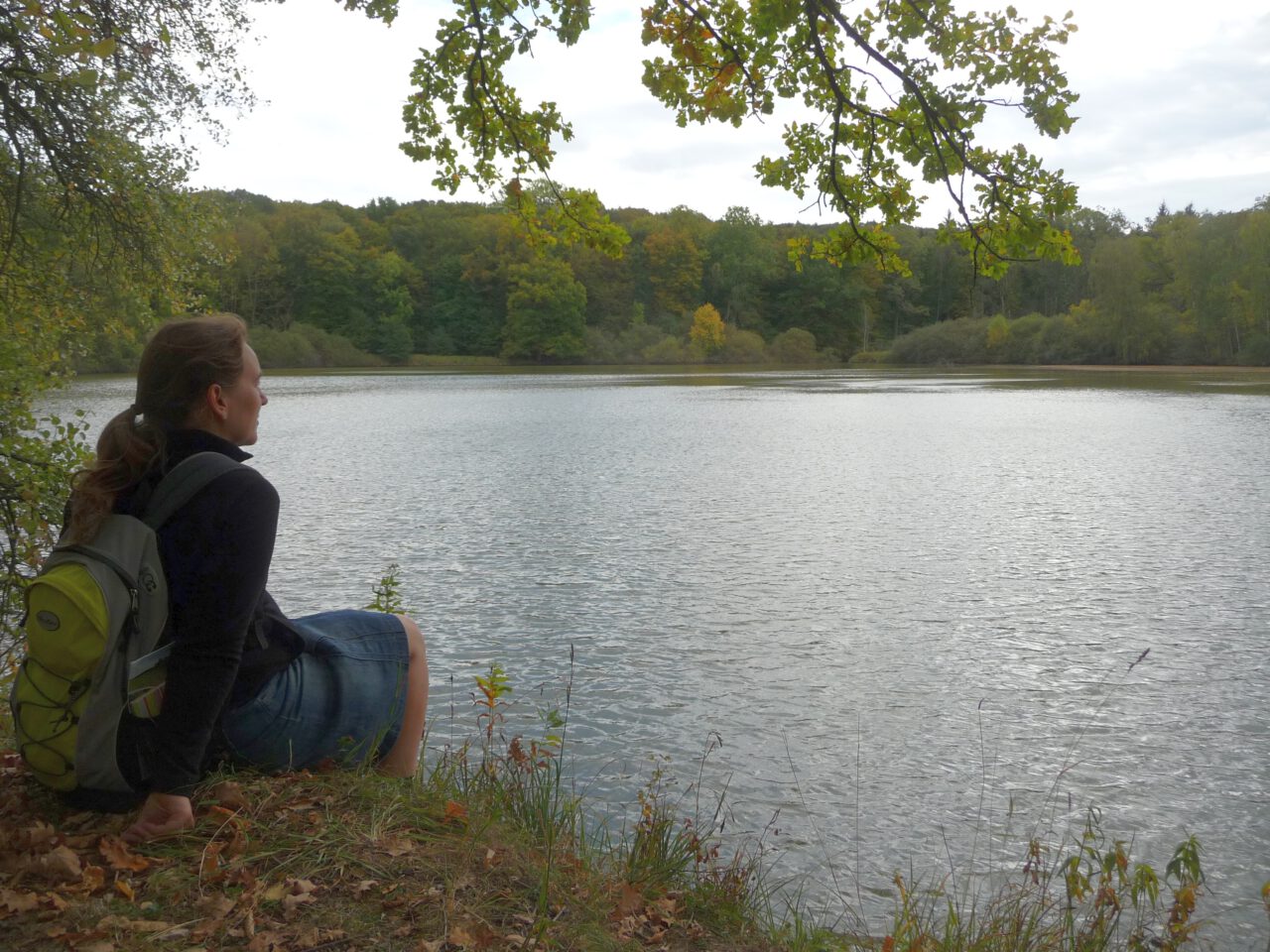 Wolfsee bei Iphofen - Die Pfarrerin Regina Westphal leitet Spirituelle Tagestouren und in die Auszeit