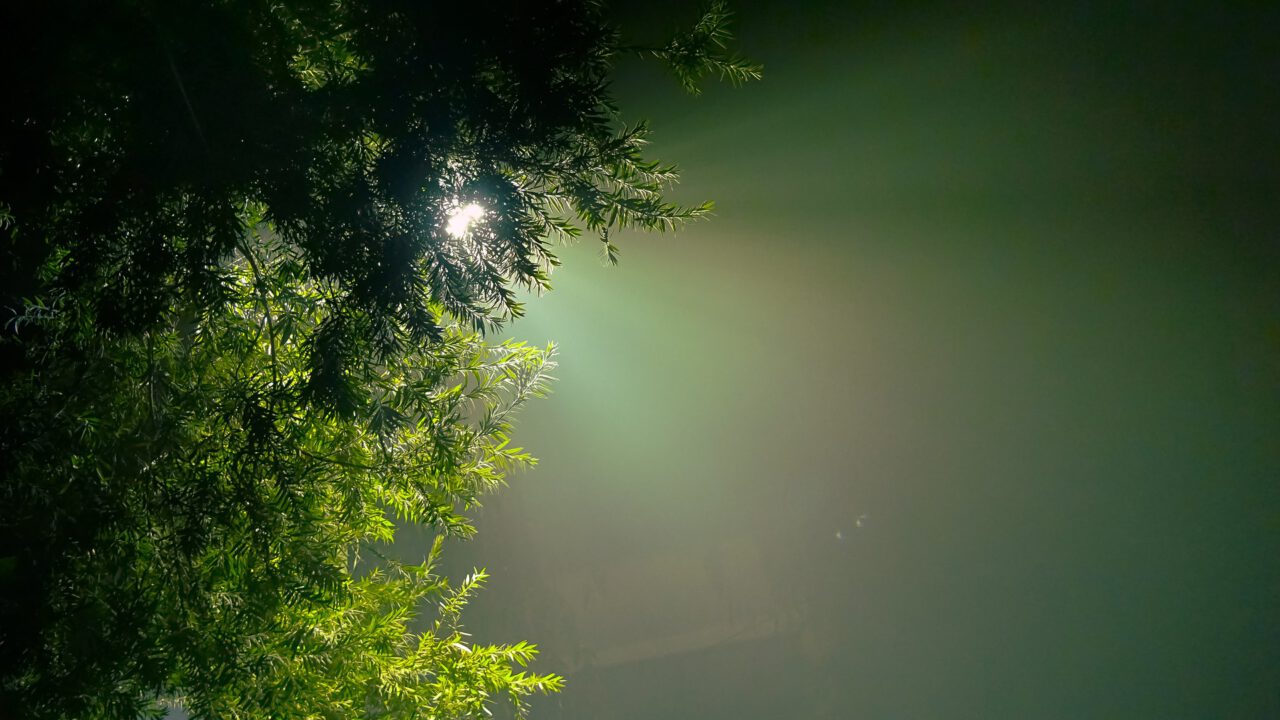 Blendendes Himmelslicht - Engel sind nicht sanft und blond - Foto von pexels / pixabay