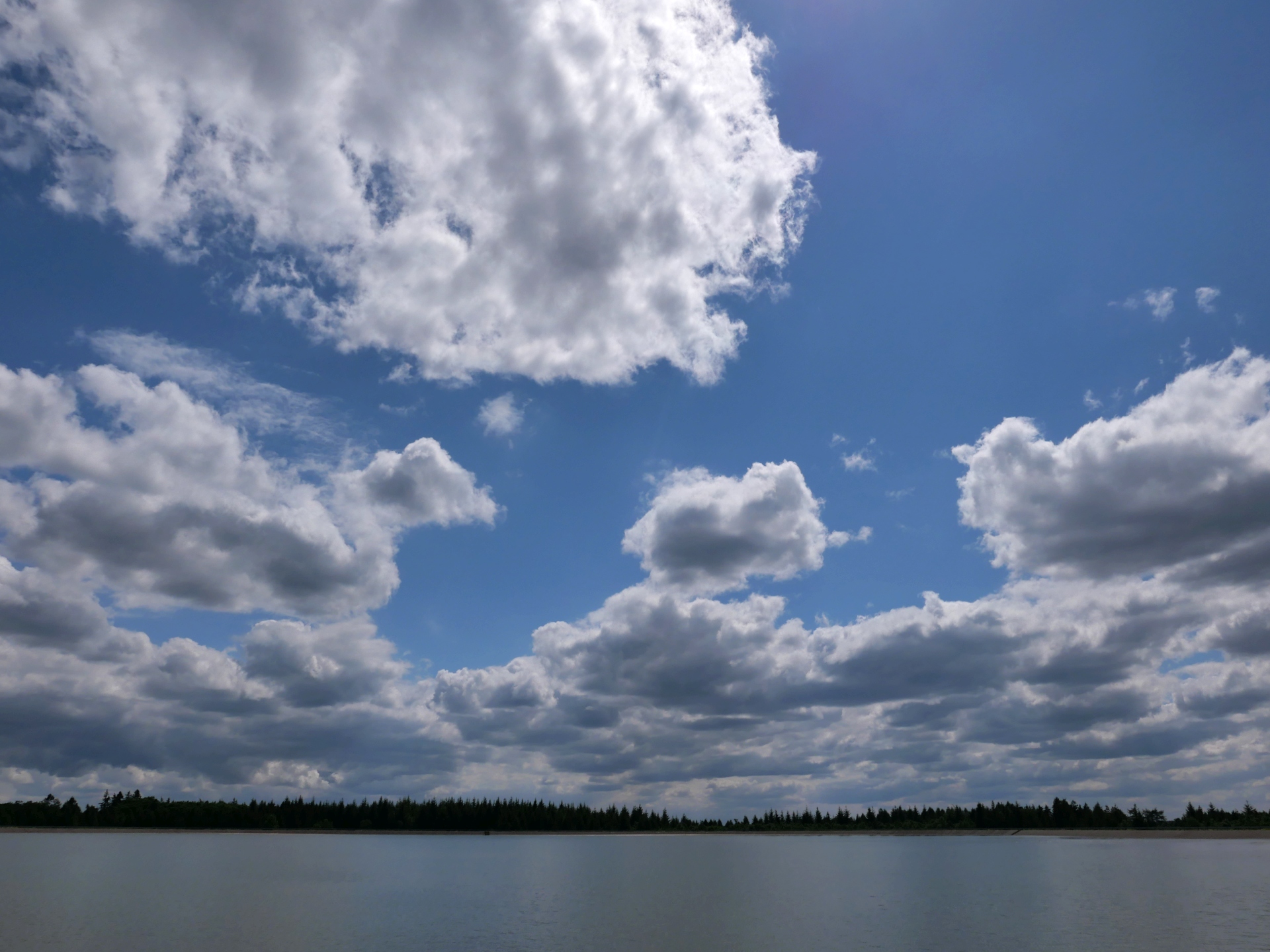 Die Unterbrechung ist die Vollendung - Oberbecken auf der Solhöhe im Spessart - Foto (c) Georg Magirius