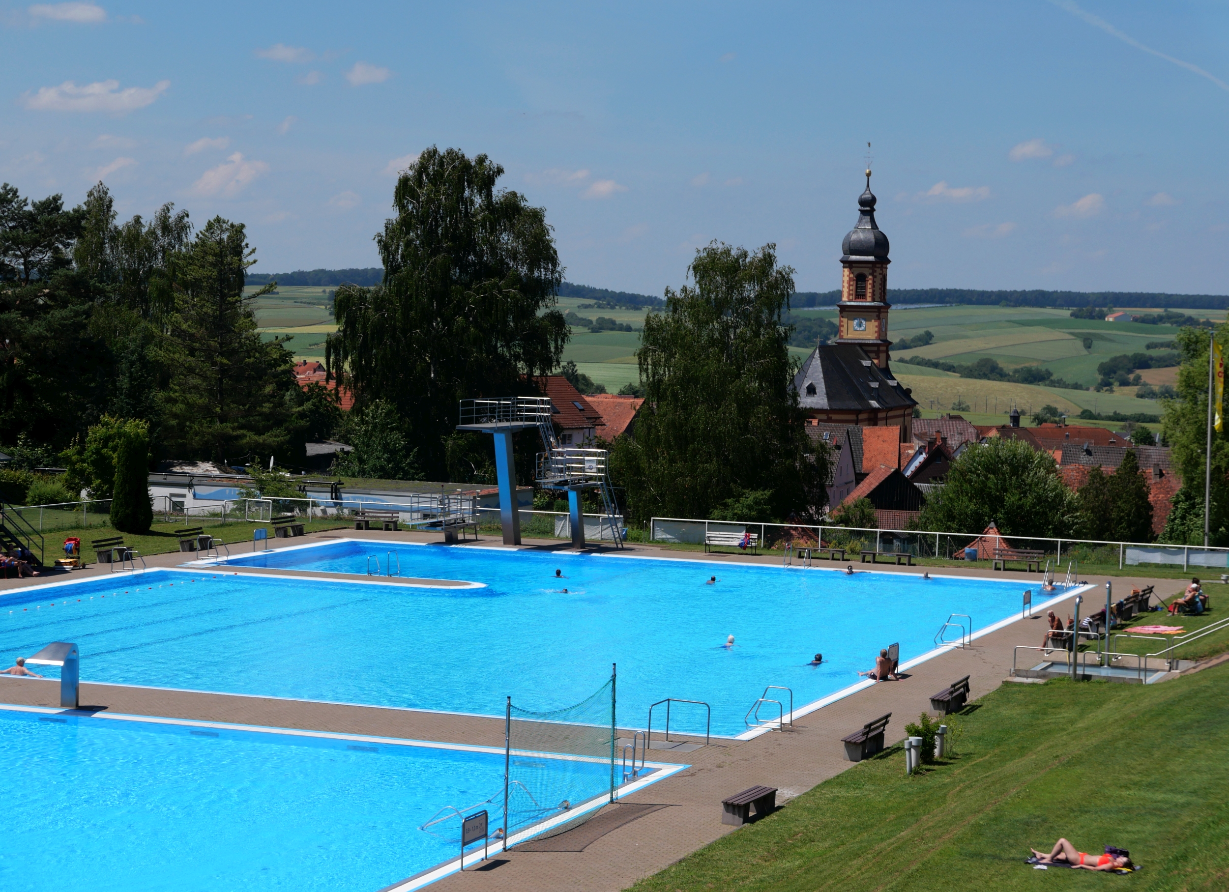 Die Kunst des Seins - Spessartbad in Mönchberg mit Täuferkirche in der Toskana des Spessarts