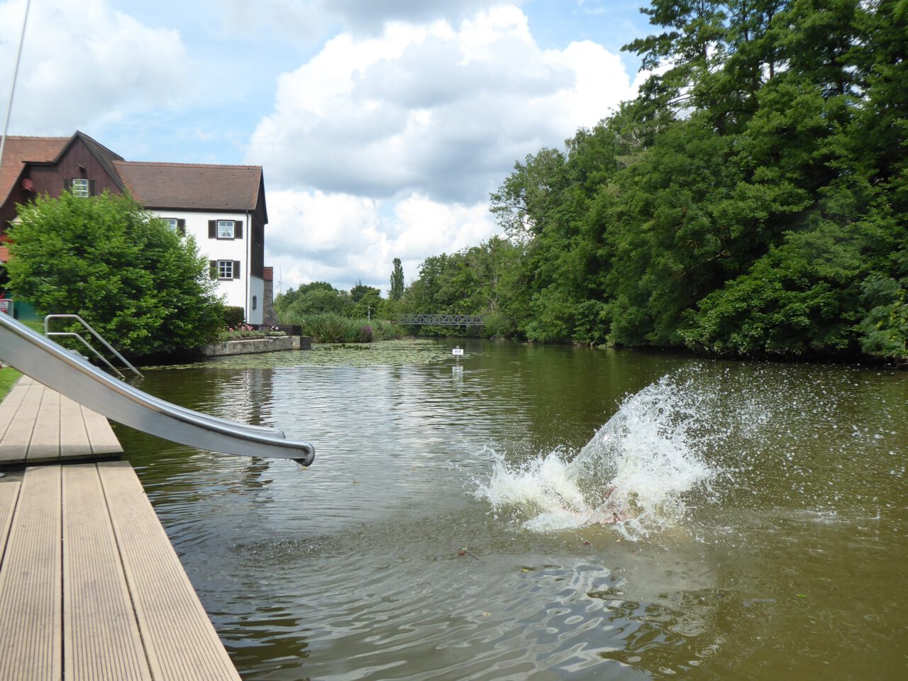 Zwei Deutschlehrer im Freibad